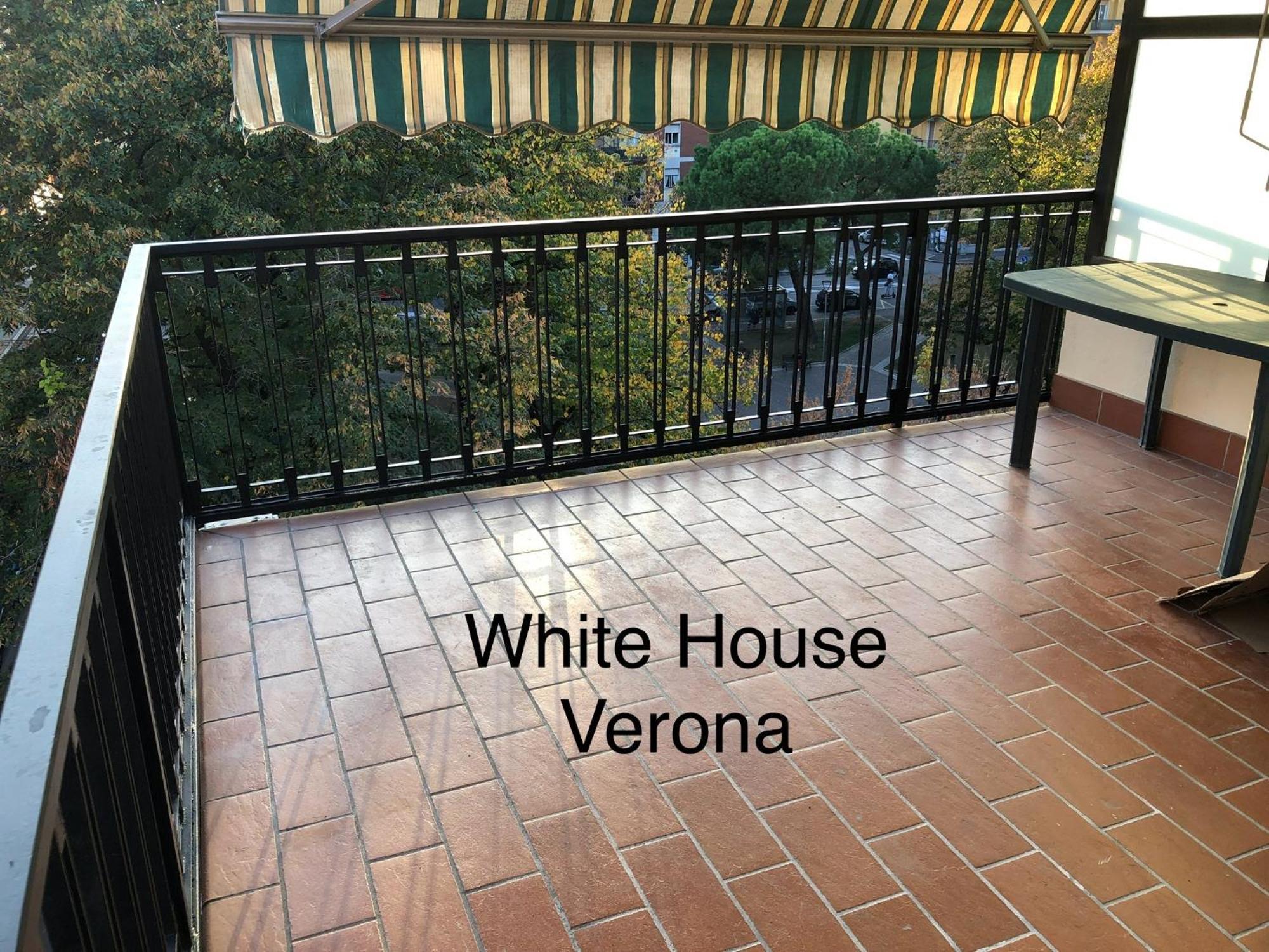 White House Lejlighed Verona Eksteriør billede